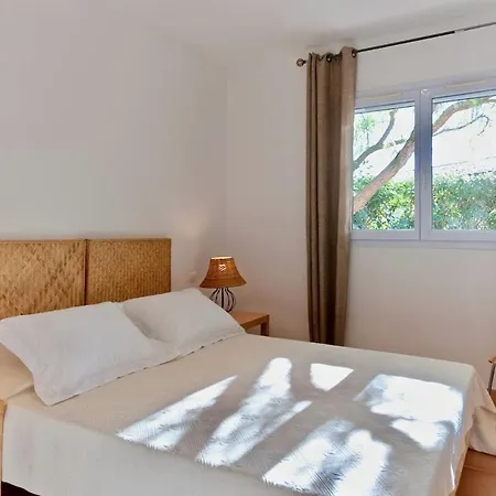 Marina Rossa - A Pied * ليسي